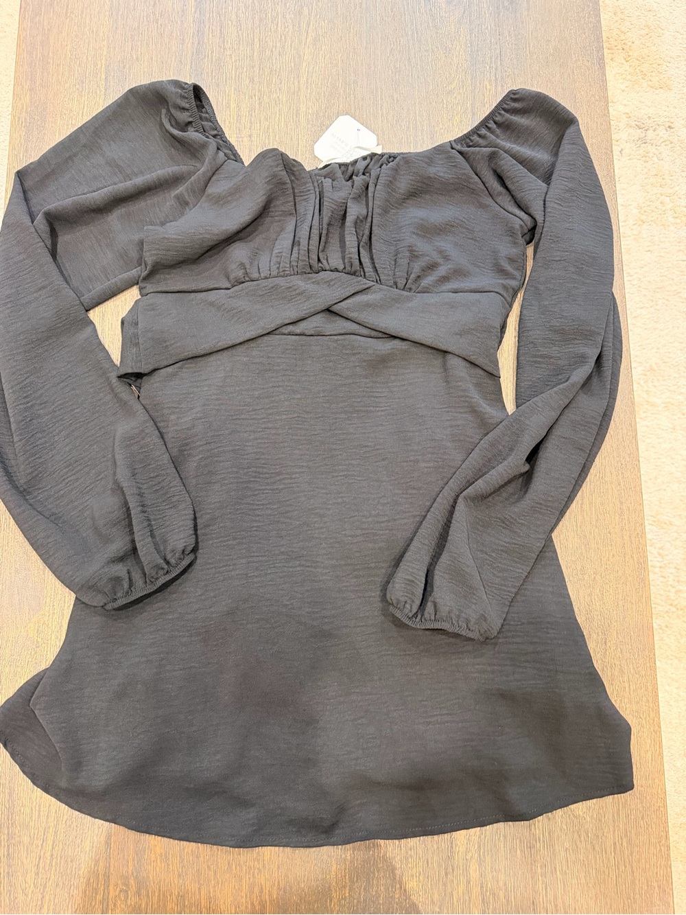Altard state Long-Sleeve Ruched Twist Front dress with tie back